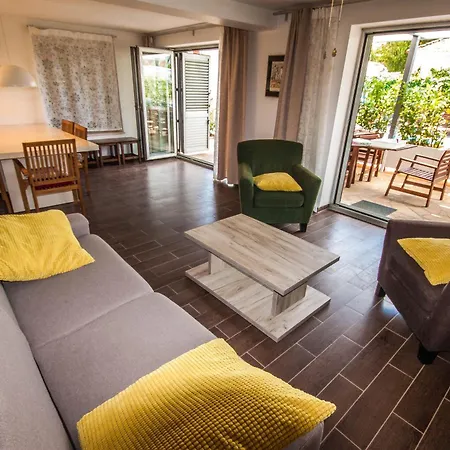 Gardelin Superior Apartman *